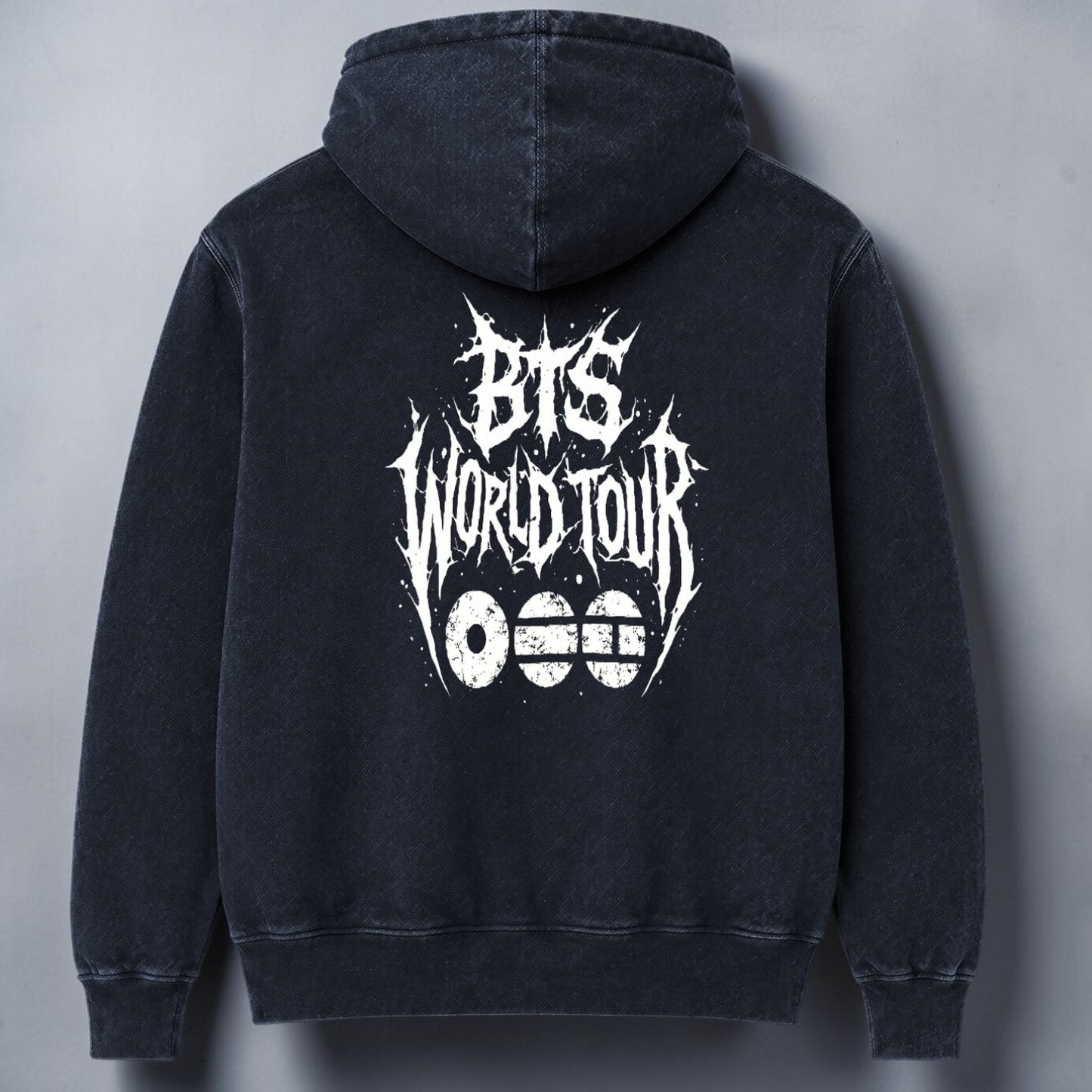 Polerón Canguro Acid Wash BTS Bangtan Sonyeondan, detalle de terminaciones - Oh My Merch Chile