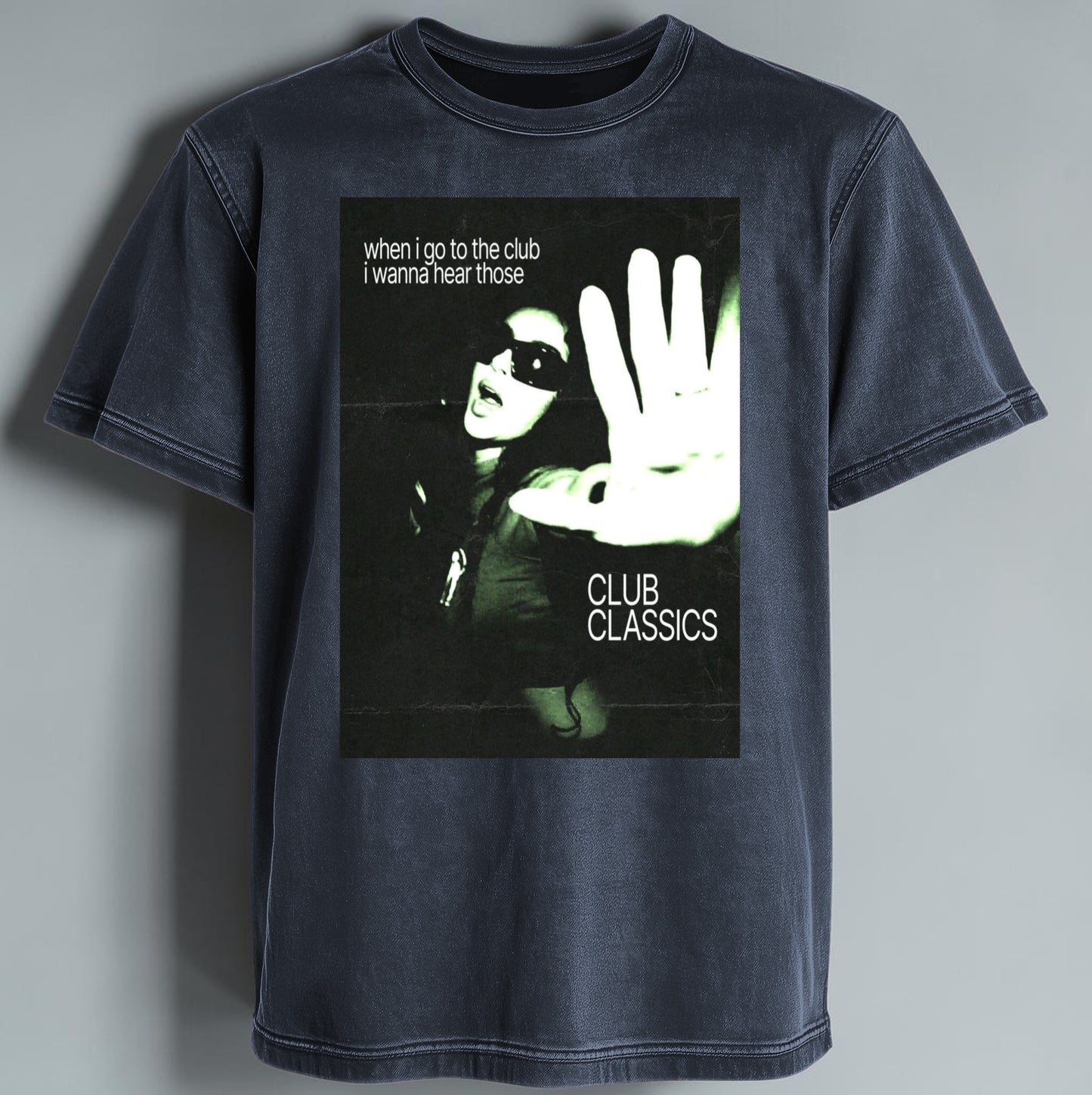 Polera Acid Wash Charli Xcx, vista trasera - Oh My Merch Chile