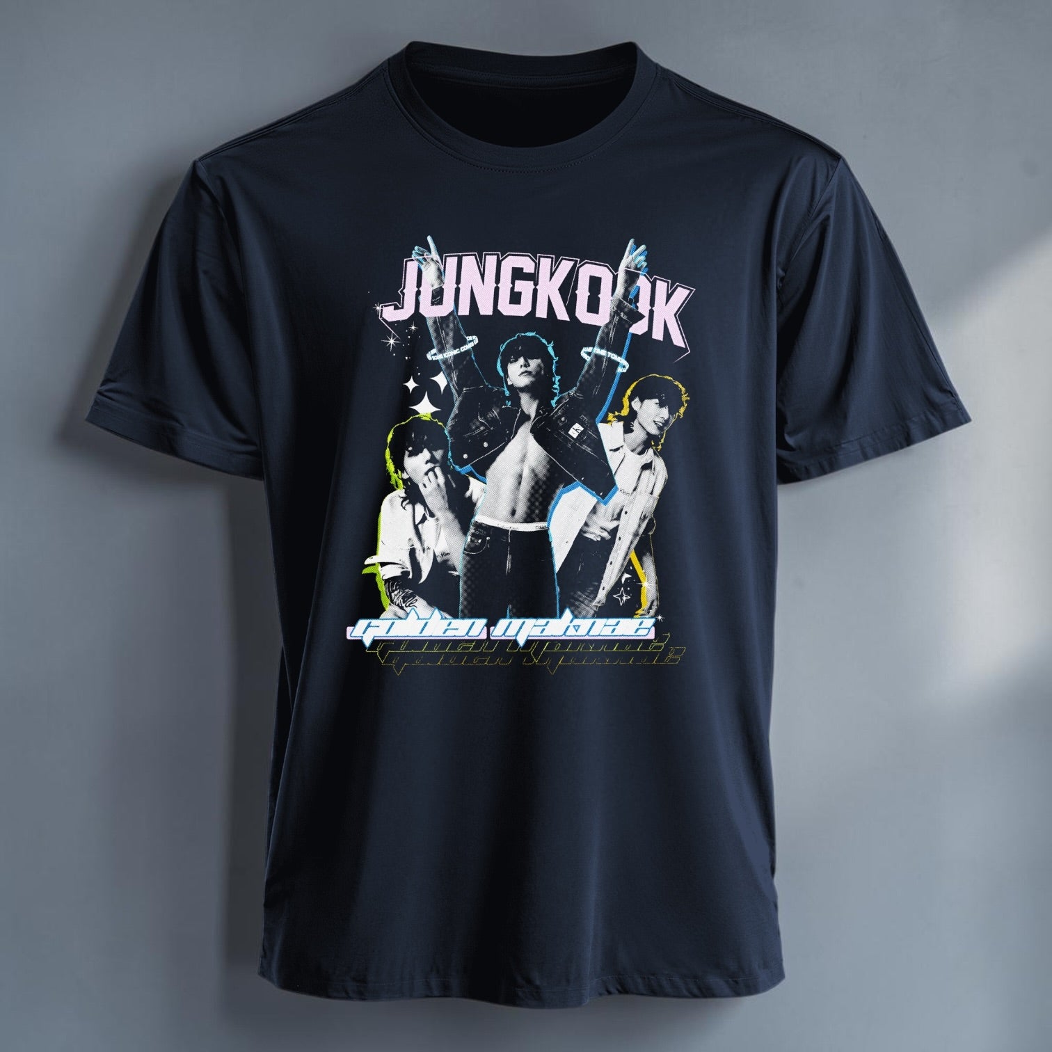 Polera Jungkook, detalle del estampado - Oh My Merch Chile