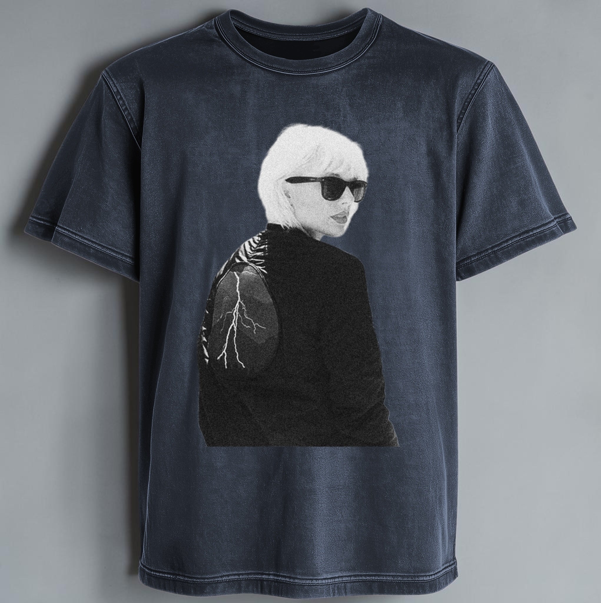 Polera Acid Wash Bleachella - Taylor Swift