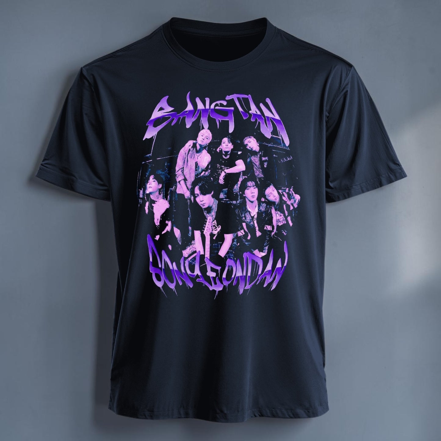 Polera Bangtan Sonyeondan BTS, detalle del estampado - Oh My Merch Chile