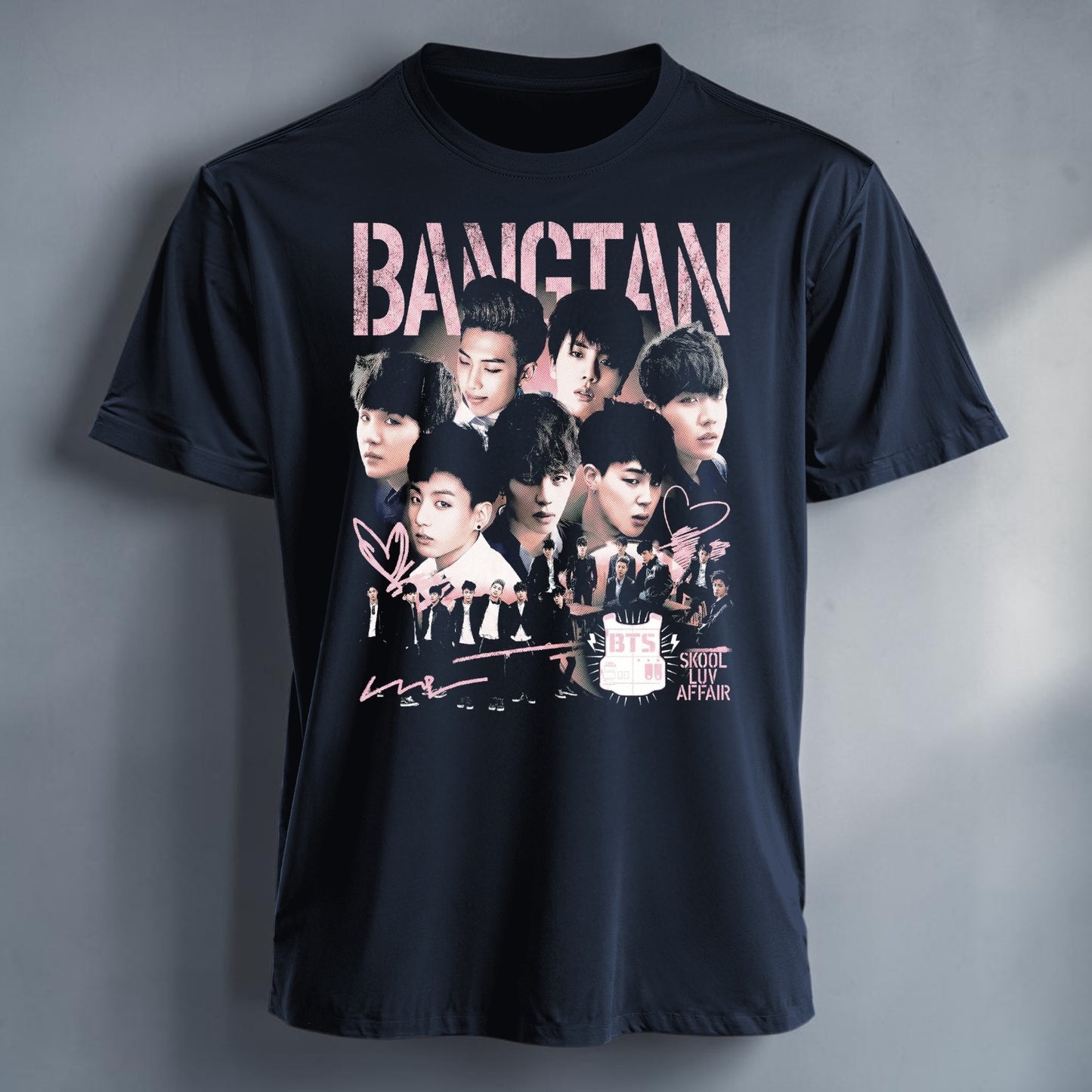 Polera Bangtan (BTS), detalle del estampado - Oh My Merch Chile